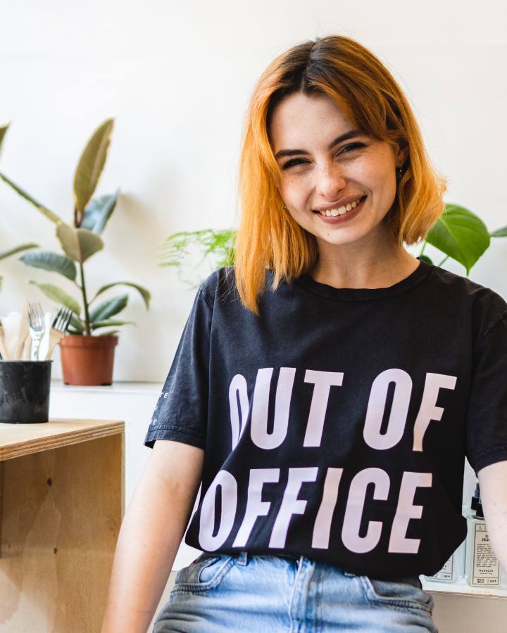 Out of Office T-Shirt in Black Rock